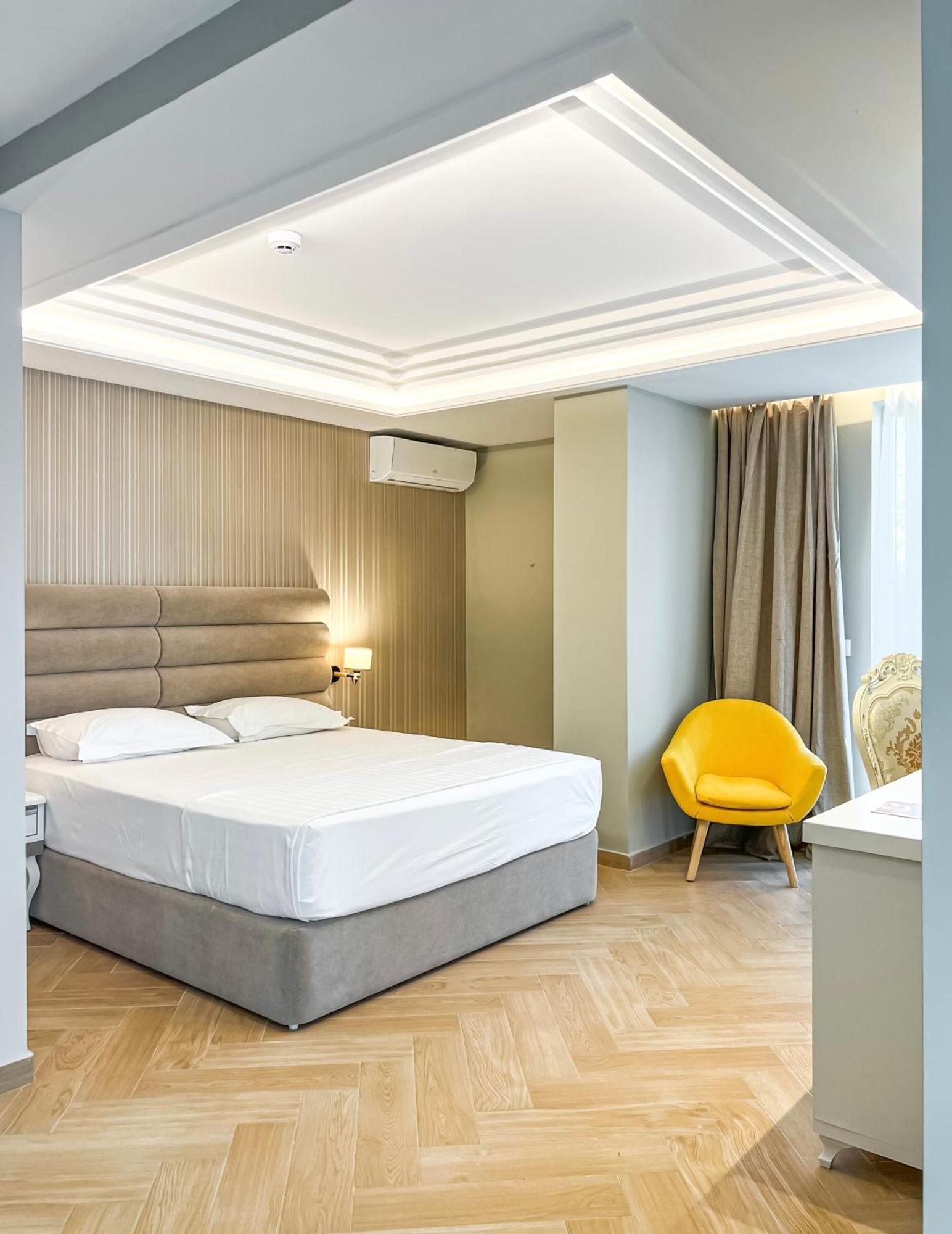Fafa Aqua Blue Hotel Голем Екстериор снимка