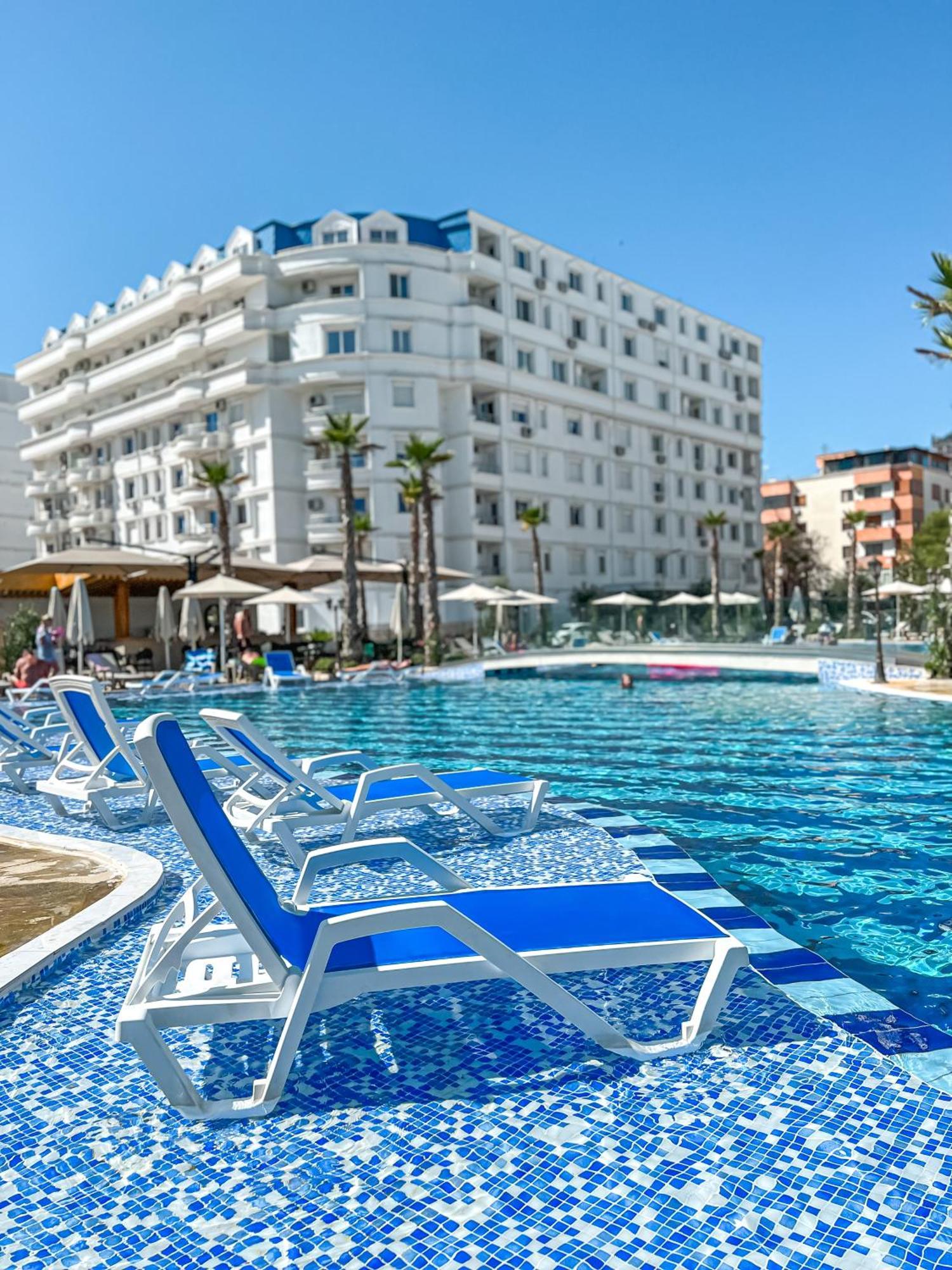 Fafa Aqua Blue Hotel Голем Екстериор снимка